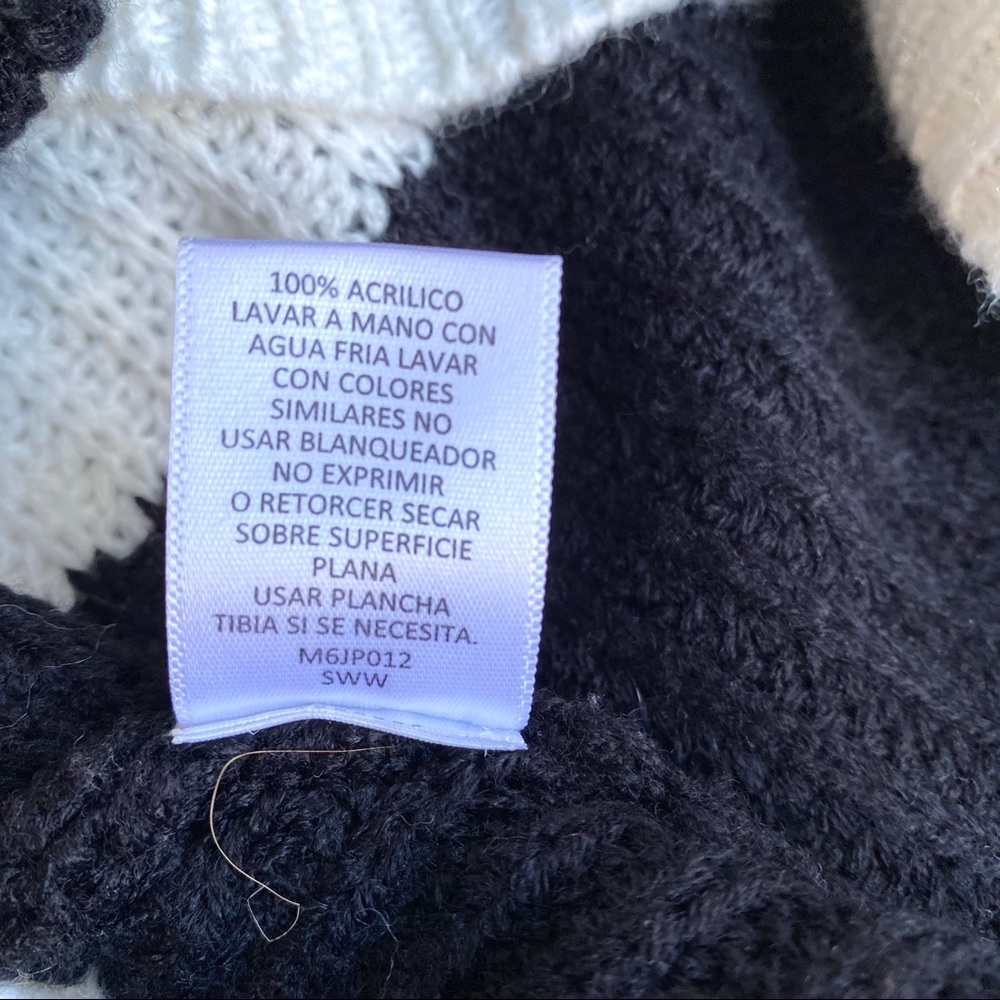 Chevron Laced Sweater Black & White Med - Picture 11 of 11